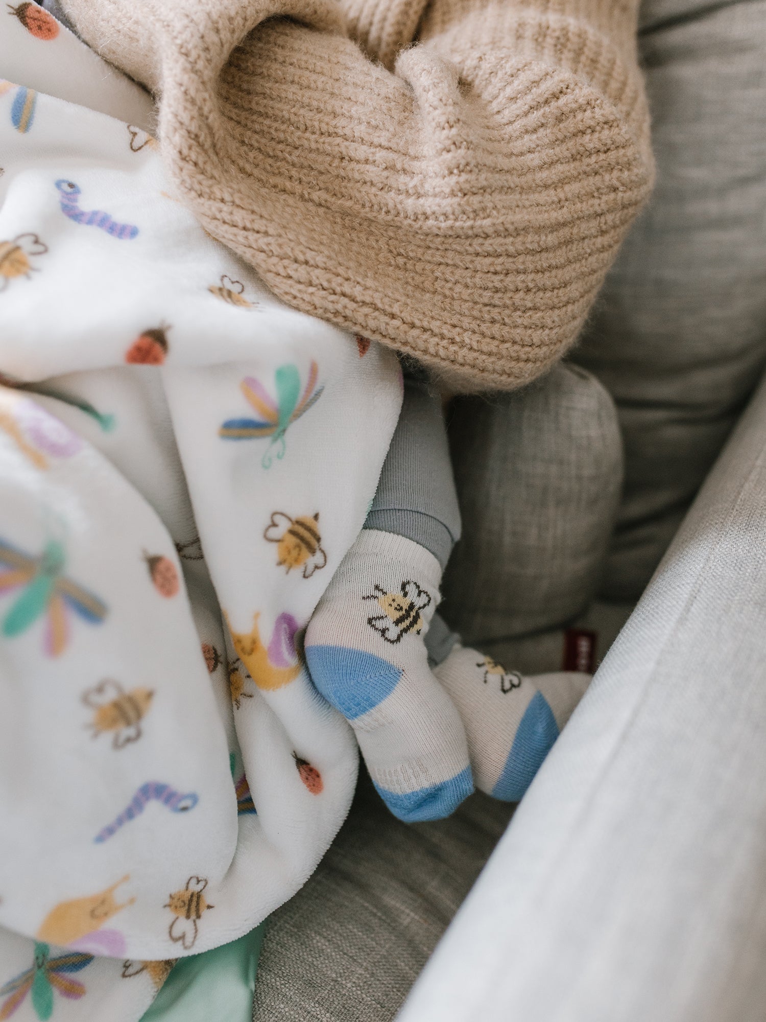 Ultra-Soft Thick Reversible Baby Blanket - Love Bug - Image 6