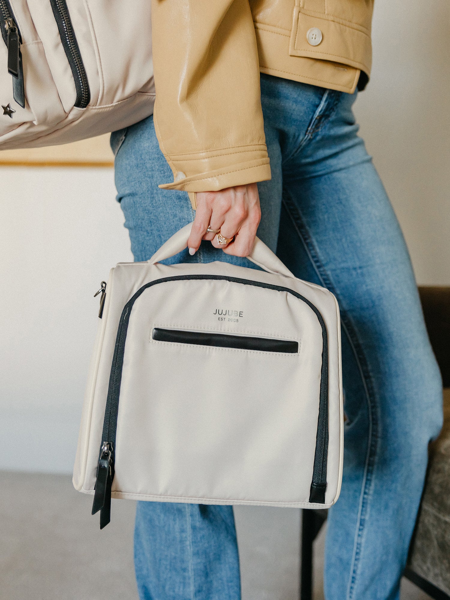 Witney Carson Insulated Bottle Bag - Cloud - Image 2